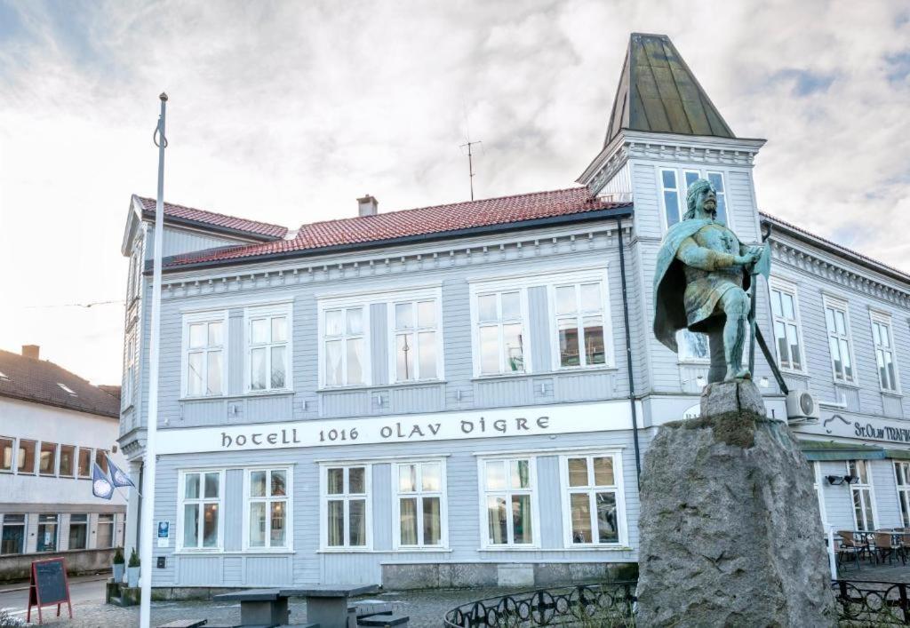 Olav Digre 1016 Hotel Sarpsborg Buitenkant foto